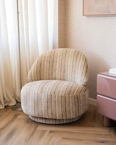 Swivel Lounge Chair Fineline - Things I Like Things I Love