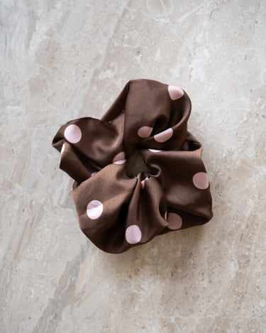 TILTIL Big Dots Polkadot Scrunchie Bruin - Things I Like Things I Love