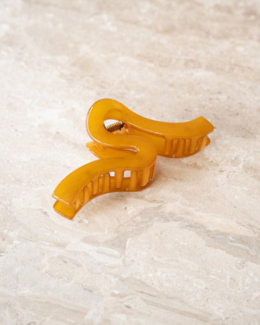 TILTIL Claw Clip Wave Geel - Things I Like Things I Love