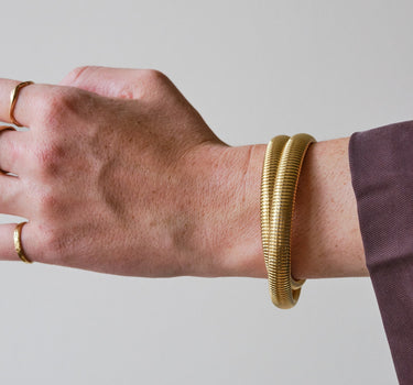 TILTIL Double Snake Bangle Gold - Things I Like Things I Love
