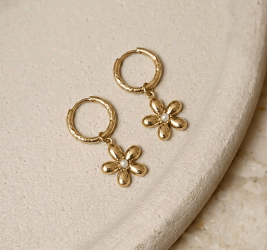 TILTIL Earrings Charm Flower Small Gold - Things I Like Things I Love