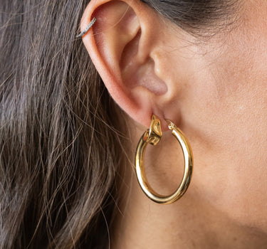 TiLTIL Earrings Josha Gold - Things I Like Things I Love
