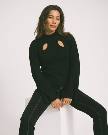 TILTIL Elis Sweater Cut Out Black - Things I Like Things I Love
