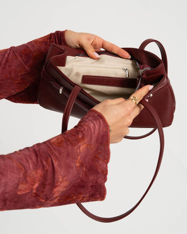 TILTIL Eve Belted Bag Bordeaux - Things I Like Things I Love