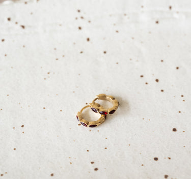 TILTIL Hoop Goldplated Zircon Burgundy Gold - Things I Like Things I Love