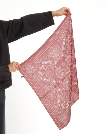 TILTIL Lou Scarf Satin Bordeaux - Things I Like Things I Love