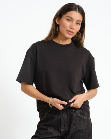 TILTIL Louis Tee Zwart - Things I Like Things I Love