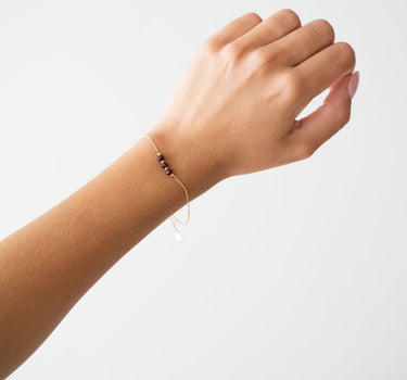 TILTIL Love Gemstone Bracelet Gold Garnet - Things I Like Things I Love