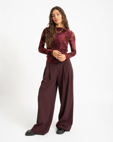 TILTIL Luna Longsleeve Draped Turtle Neck Bordeaux - Things I Like Things I Love