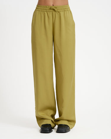TILTIL Moni Pants Tencel Moss Green - Things I Like Things I Love