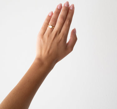 TILTIL Nomi Pearl Ring Gold - Things I Like Things I Love