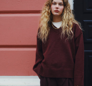 TILTIL Percy V-Neck Pullover Bordeaux - Things I Like Things I Love