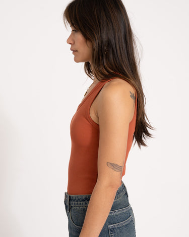 TILTIL Pris Tanktop Rust - Things I Like Things I Love