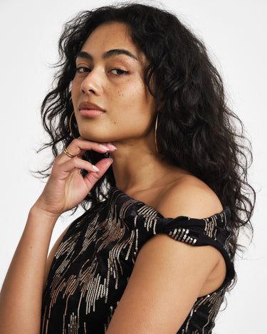 TILTIL Rapha Off Shoulder Sequins Top Black - Things I Like Things I Love