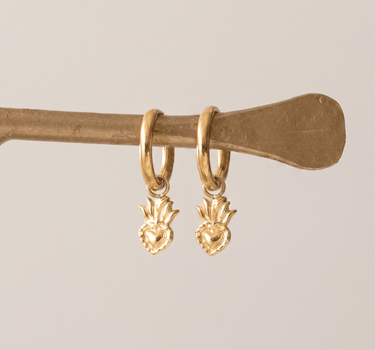 TILTIL Sacred Heart Earrings Goud - Things I Like Things I Love