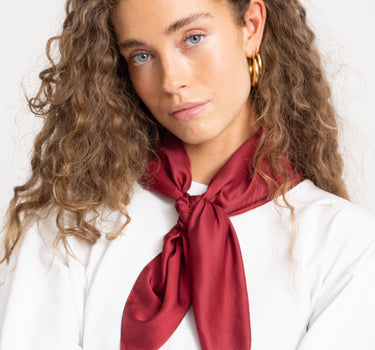 TILTIL Satin Scarf Tonal Red - Things I Like Things I Love