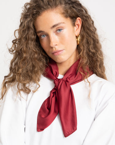 TILTIL Satin Scarf Tonal Red - Things I Like Things I Love