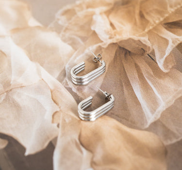 TILTIL Set of 2 Earrings Triple Oval Silver - Things I Like Things I Love