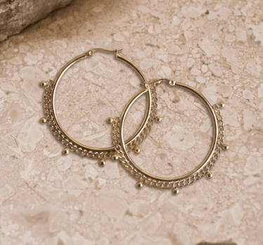 TILTIL Set OF 2 GOLDPLATED DOT CHAIN HOOP - Things I Like Things I Love