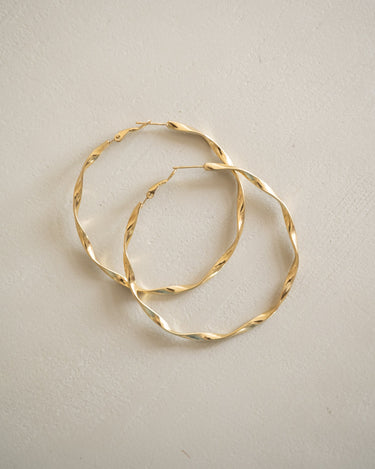 TILTIL Set of 2 Hoop Goldplated Twister - Things I Like Things I Love