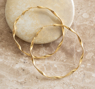 TILTIL Set of 2 Hoop Goldplated Twister - Things I Like Things I Love