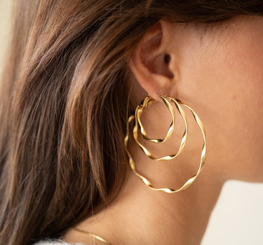 TILTIL Set of 2 Hoop Goldplated Twister - Things I Like Things I Love