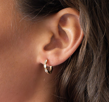TILTIL Set of 2 Hoop Goldplated Zircon Ivory - Things I Like Things I Love