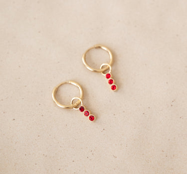 TILTIL Set van 2 Cherry Trio Zircon Earrings Goud - Things I Like Things I Love