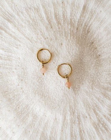 TILTIL Set van 2 Love Gemstone Earrings Goud Pink Opal - Things I Like Things I Love