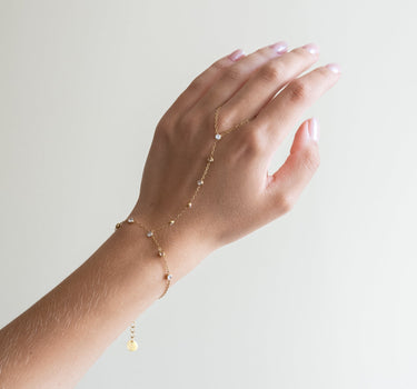 TILTIL Silver Zircon Hand Chain Goud - Things I Like Things I Love