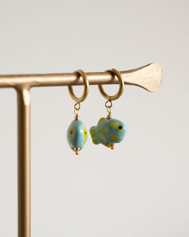 TILTIL Single Hoop Goldplated Fishy Bead - Things I Like Things I Love
