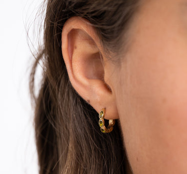 TILTIL Single Hoop Goldplated Olive Zircon - Things I Like Things I Love