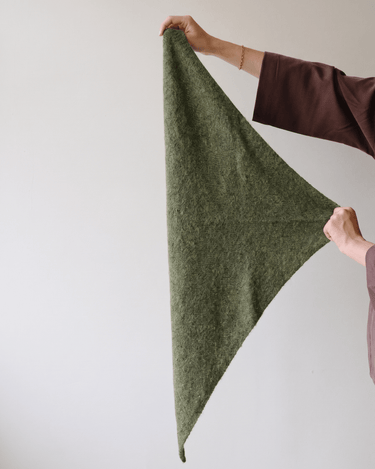 TILTIL Sjaal Triangle Loulou Donkergroen - Things I Like Things I Love