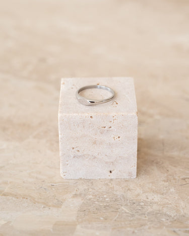 TILTIL Small Signet Ring Zilver - Things I Like Things I Love