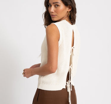 TILTIL Soesja Open Back Top Beige - Things I Like Things I Love