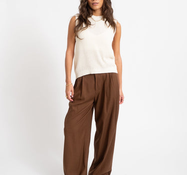 TILTIL Soesja Open Back Top Beige - Things I Like Things I Love