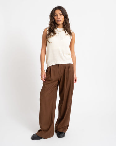 TILTIL Soesja Open Back Top Beige - Things I Like Things I Love