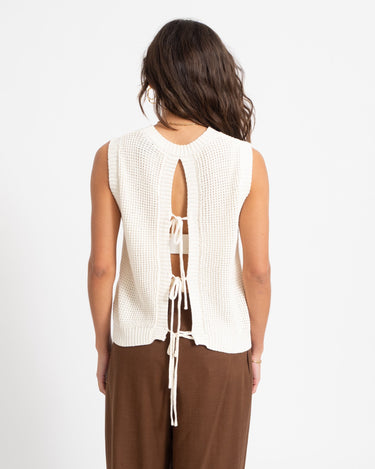 TILTIL Soesja Open Back Top Beige - Things I Like Things I Love