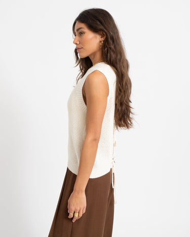 TILTIL Soesja Open Back Top Beige - Things I Like Things I Love