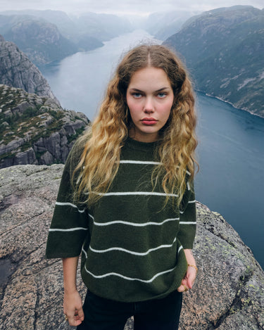 TILTIL Striped Lena Shortsleeve Pullover Groen - Things I Like Things I Love