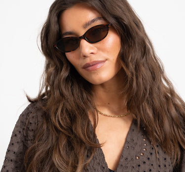 TILTIL Sunglasses Aurelie Brown - Things I Like Things I Love