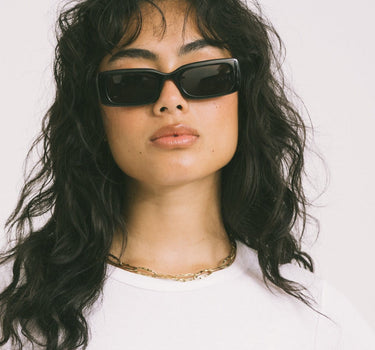 TILTIL Sunglasses Djaymie Black - Things I Like Things I Love
