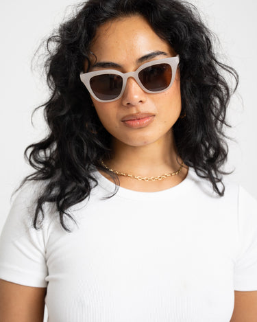 TILTIL Sunglasses Kim Beige - Things I Like Things I Love