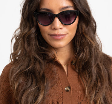 TILTIL Sunglasses Laura Black - Things I Like Things I Love