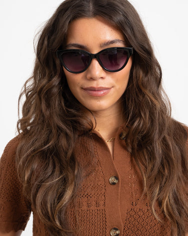 TILTIL Sunglasses Laura Black - Things I Like Things I Love