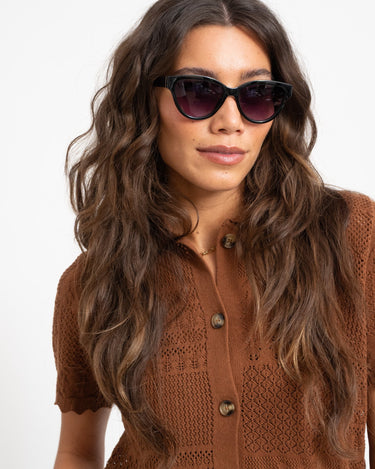 TILTIL Sunglasses Laura Black - Things I Like Things I Love