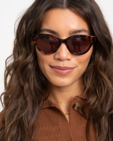 TILTIL Sunglasses Laura Brown - Things I Like Things I Love