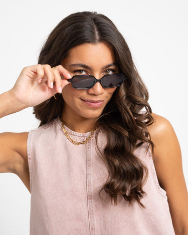 TILTIL Sunglasses Solace Black - Things I Like Things I Love