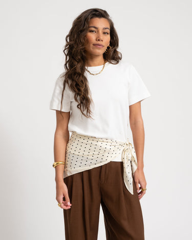 Triangle Scarf Polkadot Off White - Things I Like Things I Love