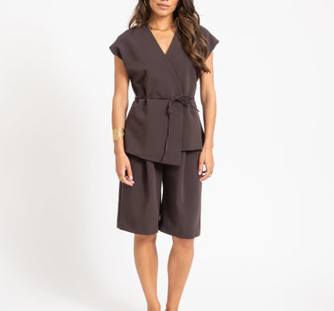 Vannah Knee Shorts Bruin - Things I Like Things I Love